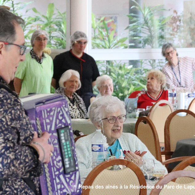 Actu-Facebook260530-Repas-Aînés-260514-24Résidence-Parc-FPA