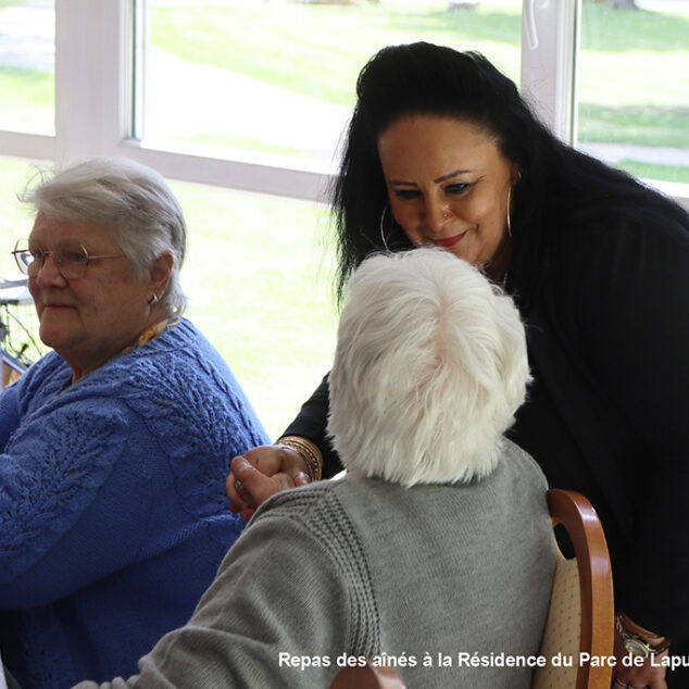 Actu-Facebook260530-Repas-Aînés-260514-33Résidence-Parc-FPA
