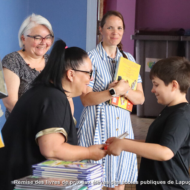 Actu-Facebook260709-18-260630-Ecole-Livres