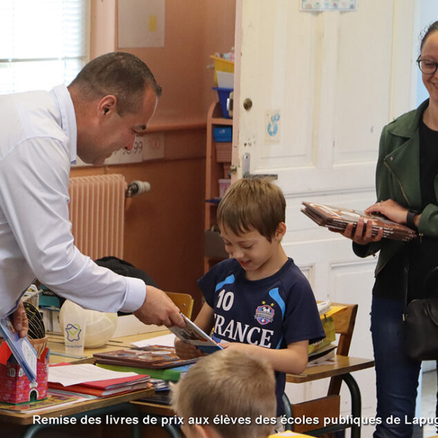 Actu-Facebook260709-27-260630-Ecole-Livres