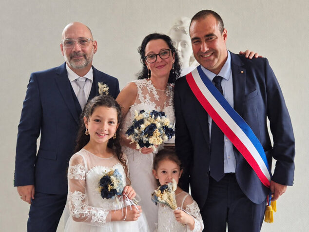 Actu-Facebook260908-Mariage-Dufrasne-Hennion-260829
