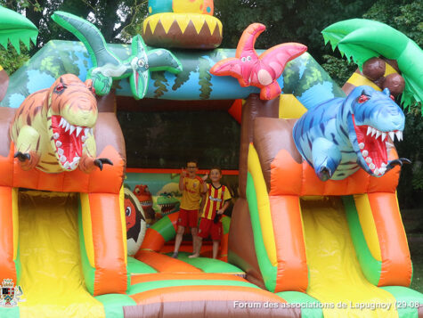 Actu-Facebook261004-Forum-Associations-260829-01-Jeux