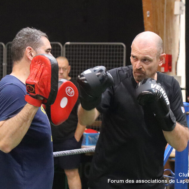 Actu-Facebook261004-Forum-Associations-260829-08-Boxe-Full-Contact