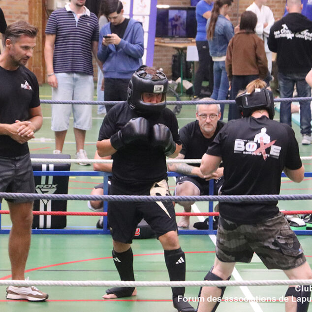 Actu-Facebook261004-Forum-Associations-260829-10-Boxe-Full-Contact