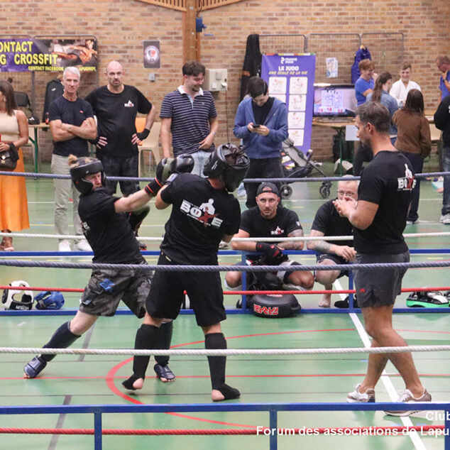 Actu-Facebook261004-Forum-Associations-260829-11-Boxe-Full-Contact