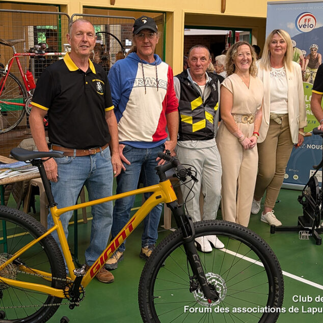 Actu-Facebook261004-Forum-Associations-260829-14-Cyclo