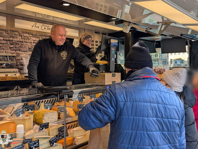 Actu-Facebook261009-Marché-Hebdomadaire-01-Fromager