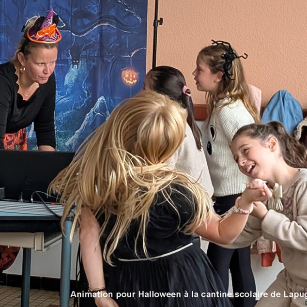 Actu-Facebook261017-Halloween-Cantine-261023-09